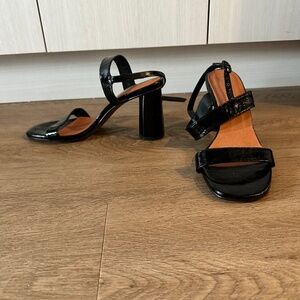 L’intervalle Heel Sandals